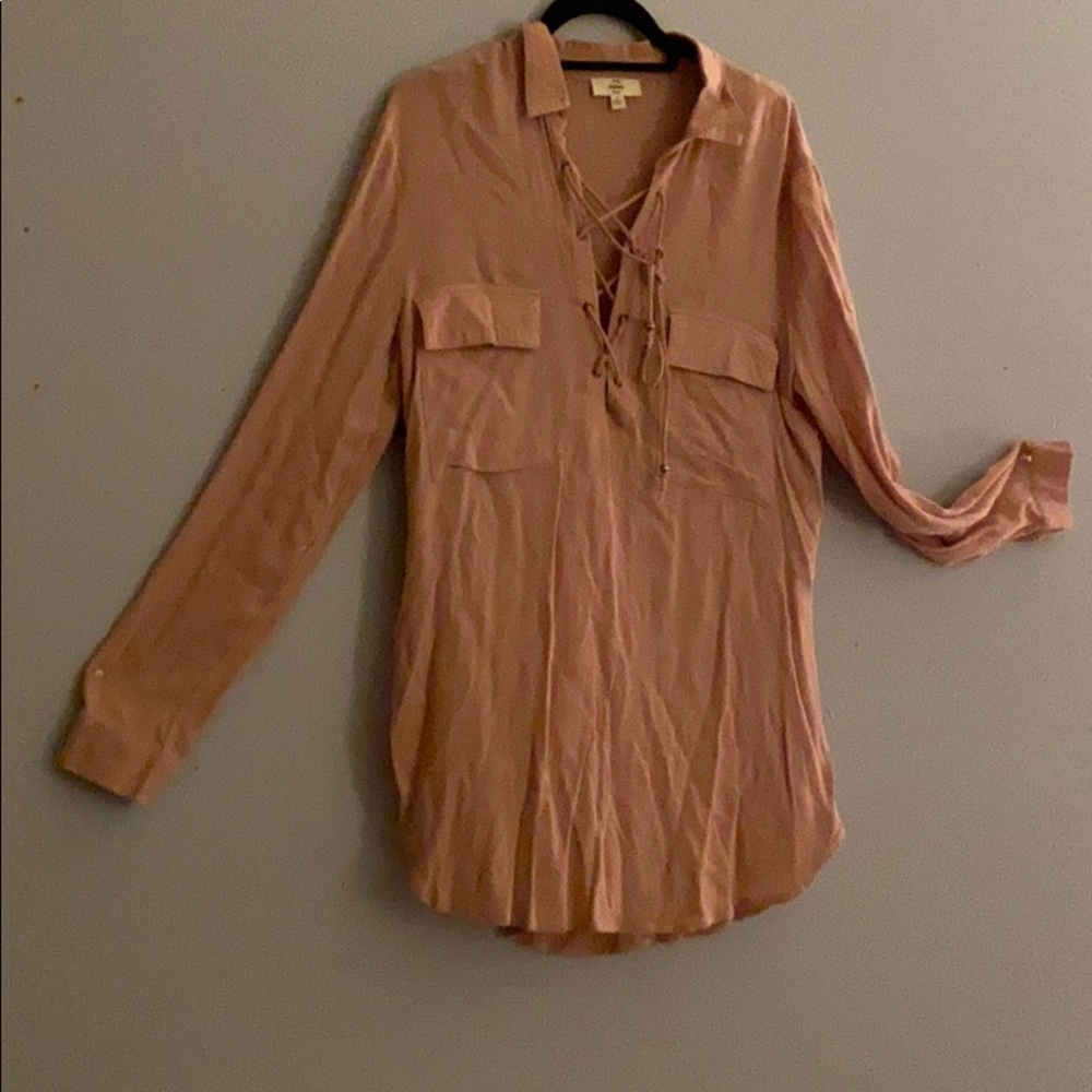 Blouse tie front